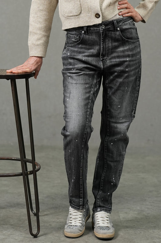 Schwarze Mid-Stretch Slim Fit Jeans mit weißem Lack-Print