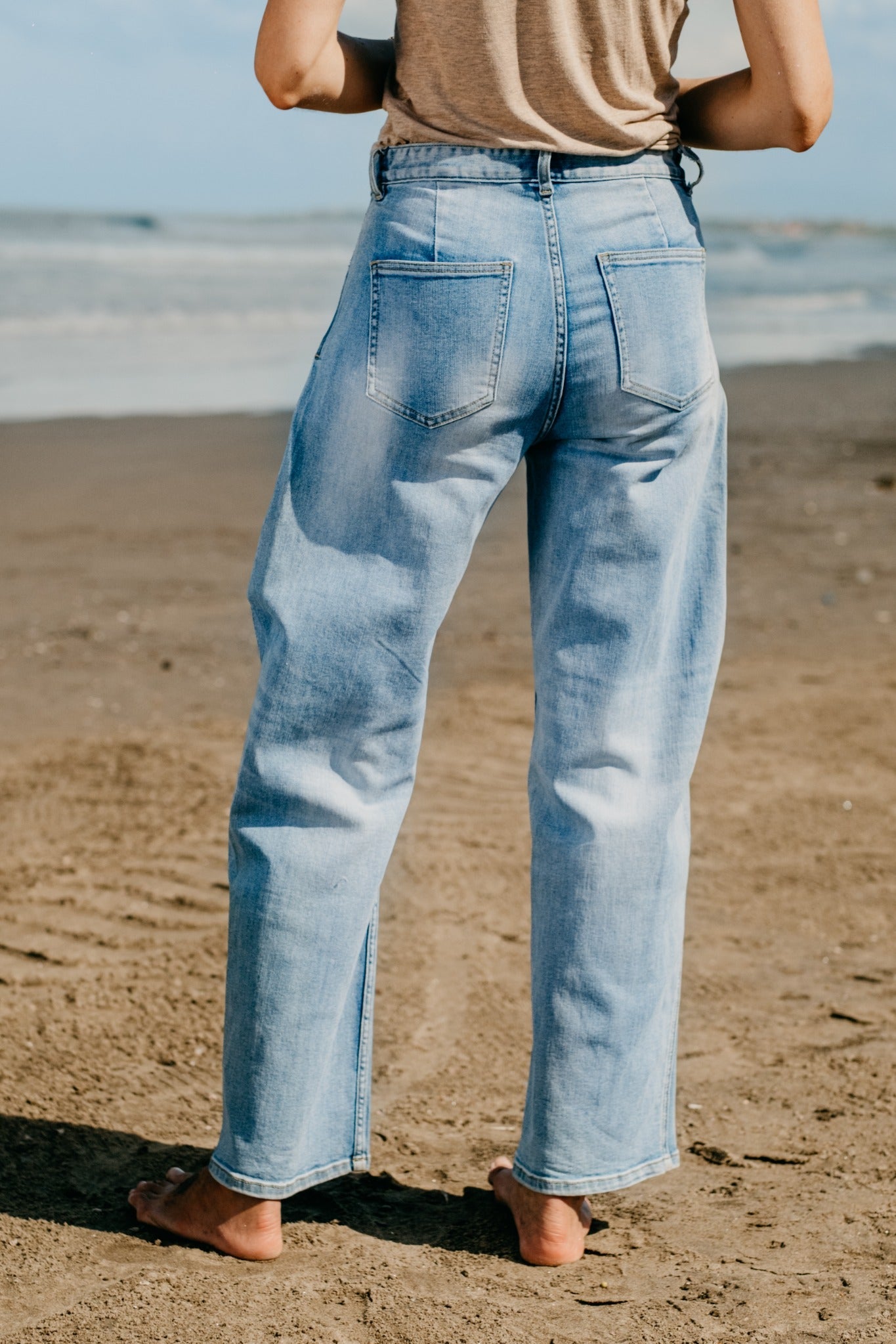 SW1869 Light Blue Wash Side-Panel Wide Leg Jeans back detail